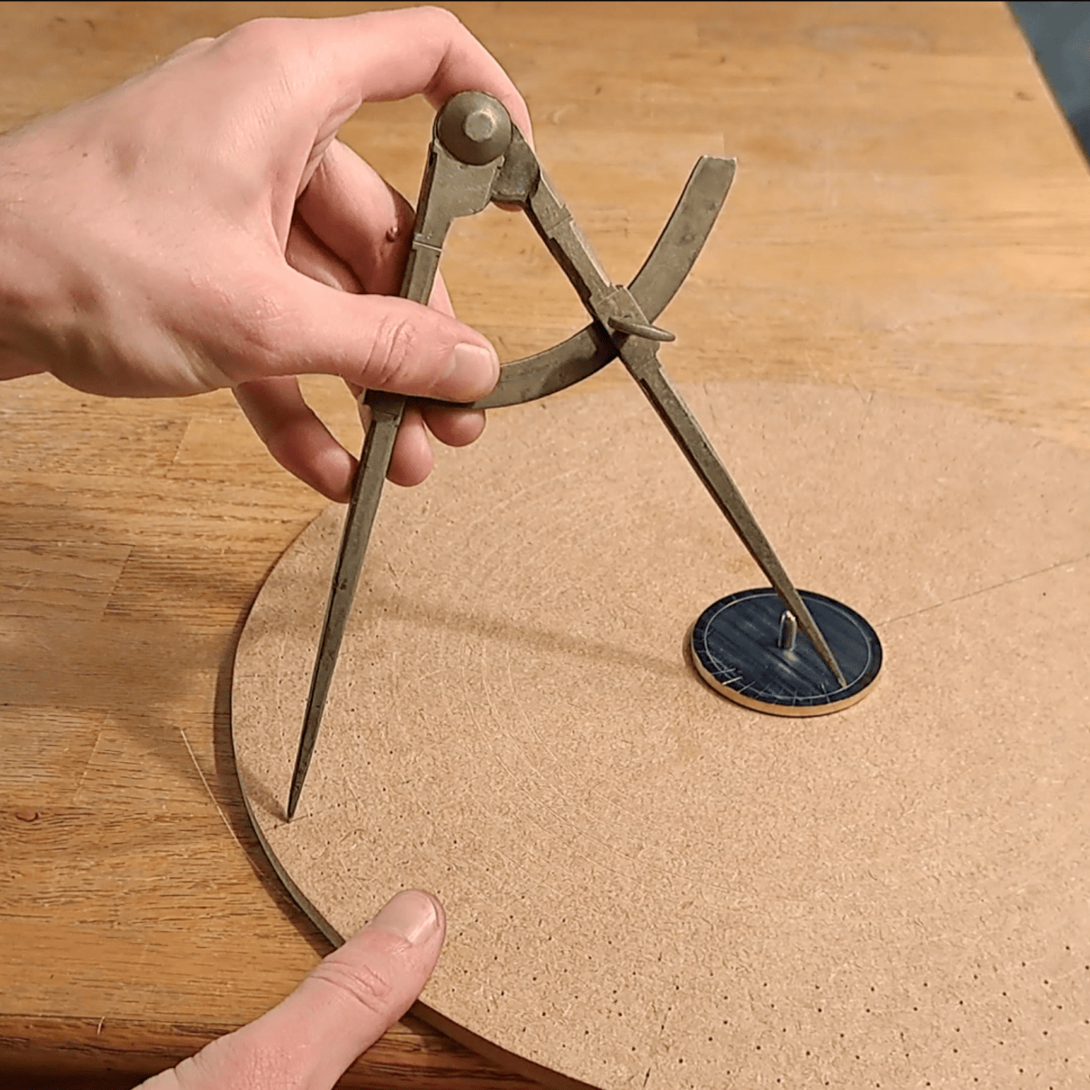 Cutting a Brass Gear by Hand (With a Dividing&nbsp;Plate)